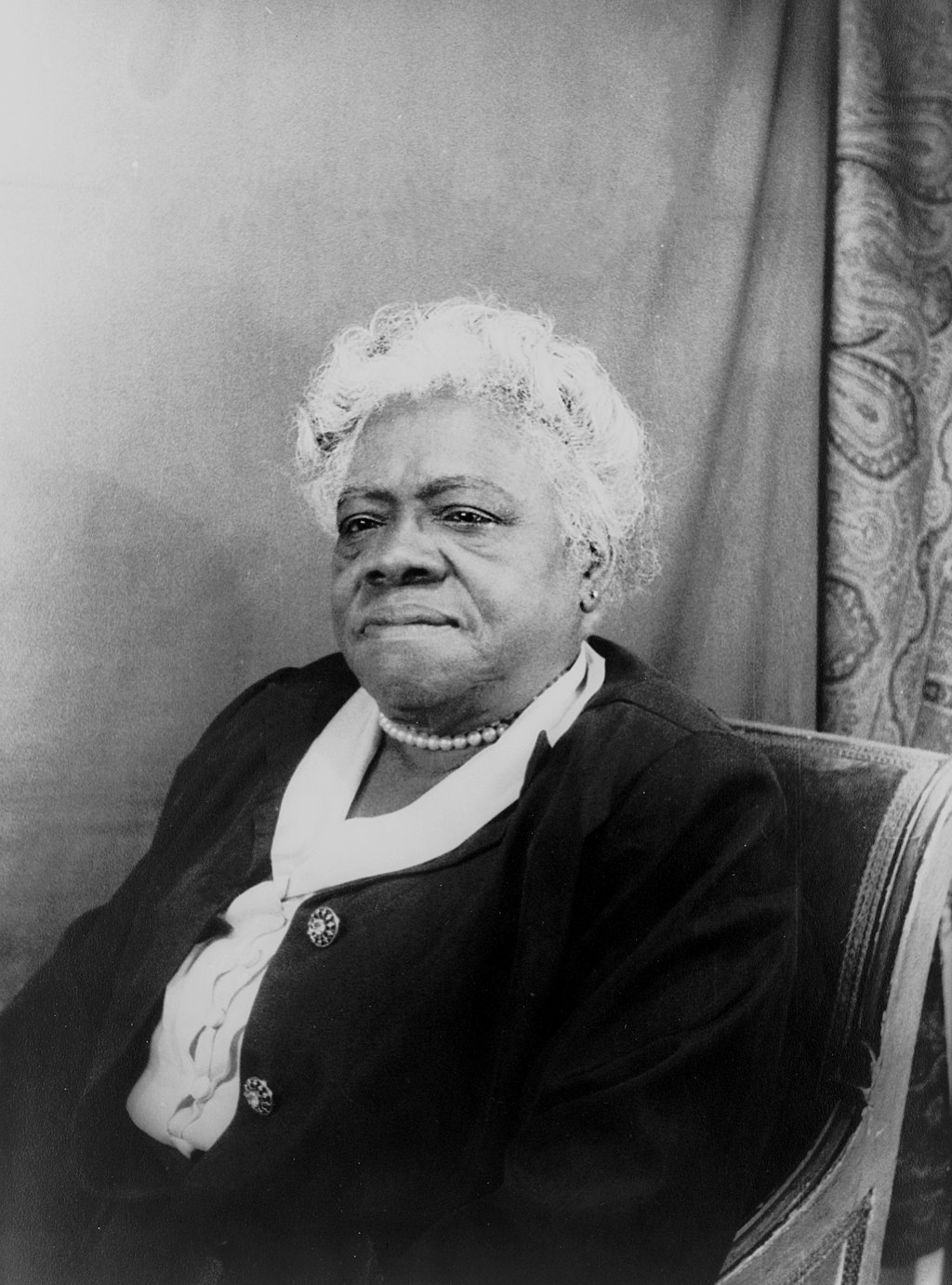 1024px-Mary_McLeod_Bethune_(1949)